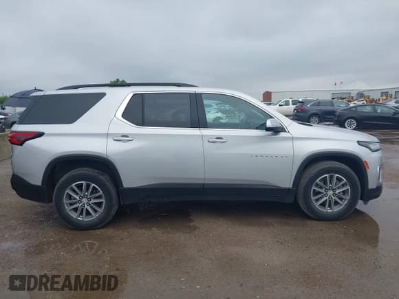 ✅ 2022 Chevrolet Traverse LT Cloth • VIN: 1GNERGKW9NJ160988 • Lot: 42379091. Listed on IAAI with 57,689 mi. Free auction sales archive from the USA and detailed vehicle history report at DreamBid. Image 13.