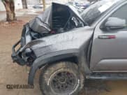 ✅ 2021 Toyota Tacoma TRD Off Road • VIN: 5TFCZ5AN7MX250911 • Lot: 43408119. Wystawiony na IAAI z przebiegiem 38 493 mil. Bezpłatny archiwum sprzedaży aukcyjnych z USA i szczegółowy raport historii pojazdu na DreamBid. Zdjęcie 6.