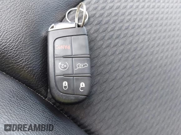 ✅ 2022 Jeep Compass Latitude • VIN: 3C4NJDBB0NT124370 • Lot: 43007081. Listed on IAAI with 34,161 mi. Free auction sales archive from the USA and detailed vehicle history report at DreamBid. Image 11.