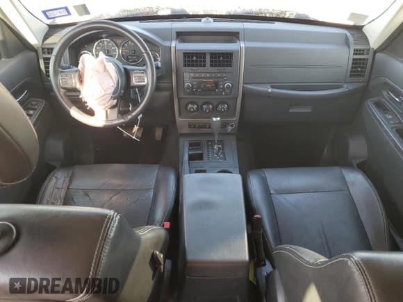 ✅ 2012 Jeep Liberty Sport Latitude • VIN: 1C4PJLAK5CW179327 • Лот: 56317415. Опубликован ранее на Copart с пробегом 132 645 миль. Бесплатный доступ к архиву аукционных продаж из США и подробный отчёт об истории автомобиля на DreamBid. Изображение 8.