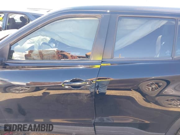 ✅ 2019 Nissan Kicks SV • VIN: 3N1CP5CU1KL557660 • Lot: 42842571. Listed on IAAI with 93,814 mi. Free auction sales archive from the USA and detailed vehicle history report at DreamBid. Image 14.