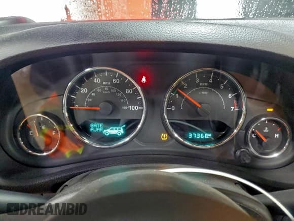 ✅ 2018 Jeep Wrangler Sahara • VIN: 1C4AJWBGXJL883118 • Lot: 93772575. Listed on Copart with 37,368 mi. Free auction sales archive from the USA and detailed vehicle history report at DreamBid. Image 9.