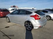 ✅ 2014 Ford Focus ST • VIN: 1FADP3L95EL142381 • Lot: 85205405. Wystawiony na Copart z przebiegiem 117 295 mil. Bezpłatny archiwum sprzedaży aukcyjnych z USA i szczegółowy raport historii pojazdu na DreamBid. Zdjęcie 2.