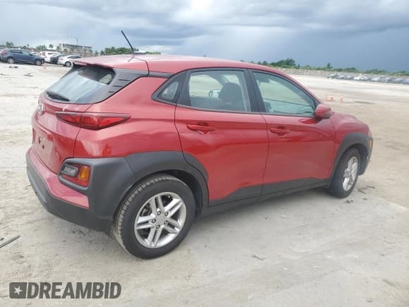 ✅ 2021 Hyundai Kona SE • VIN: KM8K12AA8MU666722 • Лот: 62420224. Опубликован ранее на Copart с пробегом Не указан. Бесплатный доступ к архиву аукционных продаж из США и подробный отчёт об истории автомобиля на DreamBid. Изображение 3.