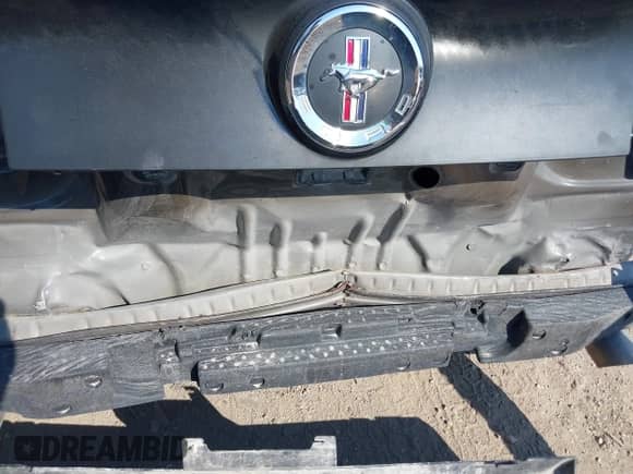 2014 Ford Mustang V6 с VIN 1ZVBP8AM2E5247130, выставлен на аукционе IAAI как лот 43260987 с пробегом 88 623 миль миль и . История ставок и продаж доступна на DreamBid. Изображение 6.