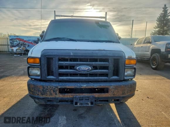 ✅ 2008 Ford Econoline Cargo Commercial • VIN: 1FTSE34L08DB12981 • Лот: 93722405. Опубликован ранее на Copart с пробегом 268 924 миль. Бесплатный доступ к архиву аукционных продаж из США и подробный отчёт об истории автомобиля на DreamBid. Изображение 5.