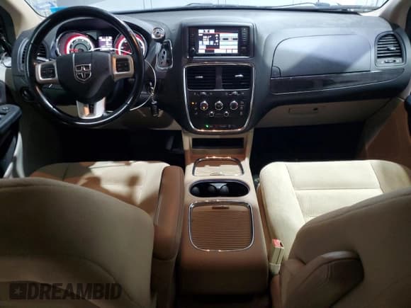 ✅ 2016 Dodge Grand Caravan SXT • VIN: 2C4RDGCG4GR323643 • Lot: 70001785. Wystawiony na Copart z przebiegiem 136 586 mil. Bezpłatny archiwum sprzedaży aukcyjnych z USA i szczegółowy raport historii pojazdu na DreamBid. Zdjęcie 8.