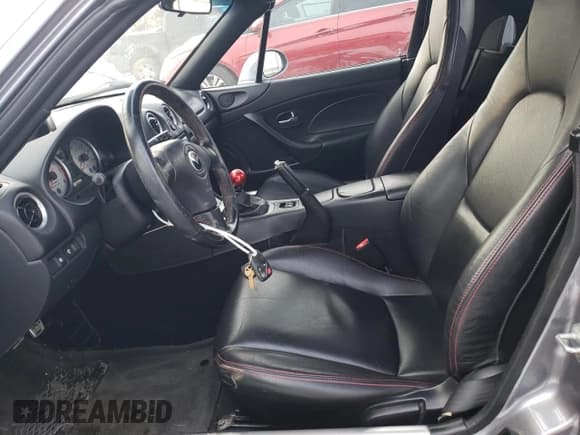 ✅ 2004 Mazda MX-5 Miata Mazdaspeed • VIN: JM1NB354140409689 • Lot: 89139965. Wystawiony na Copart z przebiegiem Nie podano. Bezpłatny archiwum sprzedaży aukcyjnych z USA i szczegółowy raport historii pojazdu na DreamBid. Zdjęcie 7.