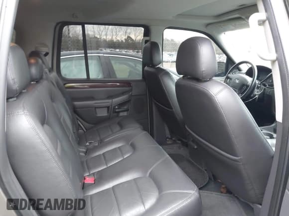 ✅ 2003 Ford Explorer • VIN: 1FMZU85K73UB30239 • Лот: 41336342. Опубликован ранее на IAAI с пробегом 71 015 миль. Бесплатный доступ к архиву аукционных продаж из США и подробный отчёт об истории автомобиля на DreamBid. Изображение 8.