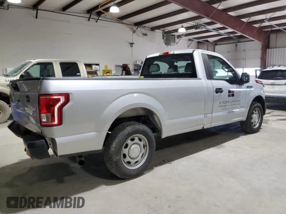✅ 2017 Ford F-150 XL • VIN: 1FTMF1CP8HKE56679 • Lot: 52177425. Wystawiony na Copart z przebiegiem 126 231 mil. Bezpłatny archiwum sprzedaży aukcyjnych z USA i szczegółowy raport historii pojazdu na DreamBid. Zdjęcie 3.