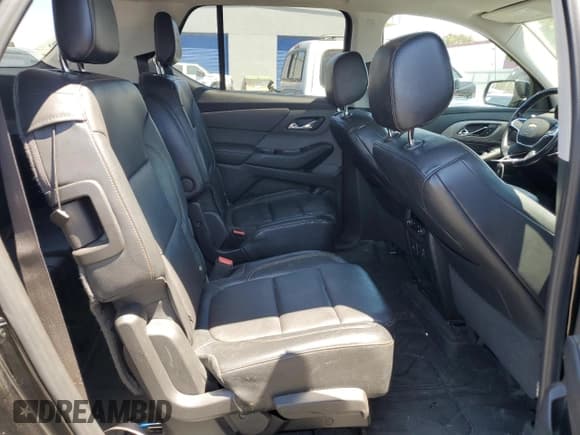 ✅ 2018 Chevrolet Traverse RS • VIN: 1GNERJKXXJJ272392 • Lot: 66351164. Wystawiony na Copart z przebiegiem 126 846 mil. Bezpłatny archiwum sprzedaży aukcyjnych z USA i szczegółowy raport historii pojazdu na DreamBid. Zdjęcie 11.