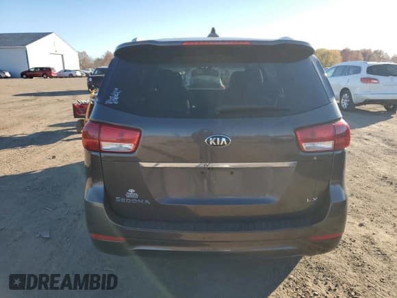✅ 2016 Kia Sedona LX • VIN: KNDMB5C14G6113938 • Лот: 93286325. Опубликован ранее на Copart с пробегом 93 299 миль. Бесплатный доступ к архиву аукционных продаж из США и подробный отчёт об истории автомобиля на DreamBid. Изображение 6.
