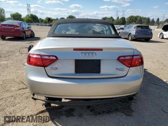 ✅ 2013 Audi A5 Premium • VIN: WAUCFAFH0DN005977 • Лот: 70786735. Опубликован ранее на Copart с пробегом 53 065 миль. Бесплатный доступ к архиву аукционных продаж из США и подробный отчёт об истории автомобиля на DreamBid. Изображение 6.