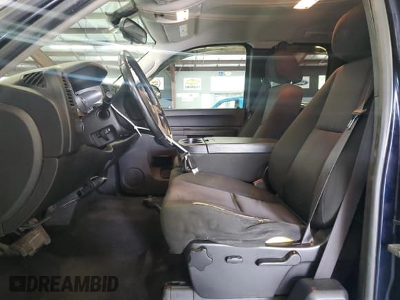 ✅ 2011 Chevrolet Silverado 1500 LT • VIN: 1GCRKSE35BZ430850 • Lot: 74265374. Listed on Copart with 186,473 mi. Free auction sales archive from the USA and detailed vehicle history report at DreamBid. Image 7.