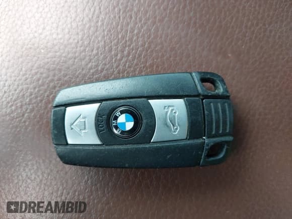 ✅ 2007 BMW 3 Series 328xi • VIN: WBAVC93577KX60169 • Lot: 43103137. Wystawiony na IAAI z przebiegiem 167 734 mil. Bezpłatny archiwum sprzedaży aukcyjnych z USA i szczegółowy raport historii pojazdu na DreamBid. Zdjęcie 11.