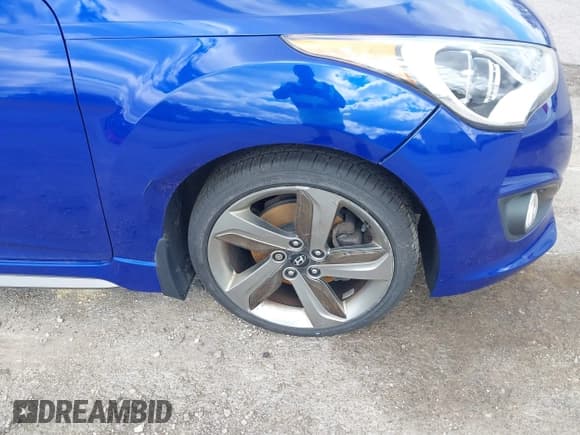 ✅ 2013 Hyundai Veloster Turbo • VIN: KMHTC6AE8DU176516 • Lot: 43166189. Wystawiony na IAAI z przebiegiem 69 989 mil. Bezpłatny archiwum sprzedaży aukcyjnych z USA i szczegółowy raport historii pojazdu na DreamBid. Zdjęcie 13.