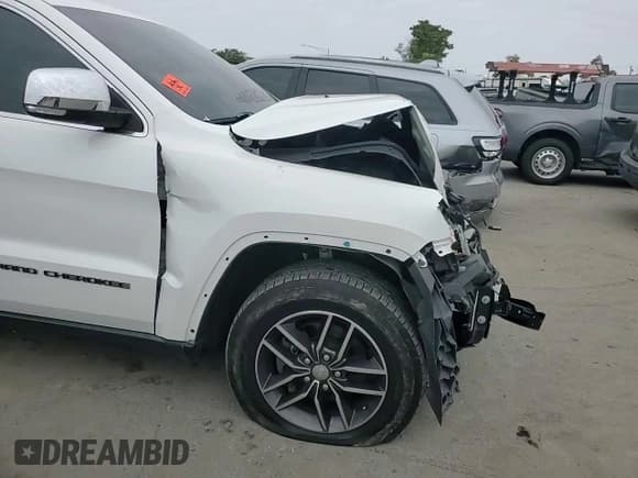 ✅ 2018 Jeep Grand Cherokee Limited • VIN: 1C4RJFBGXJC106859 • Lot: 81468455. Listed on Copart with 87,305 mi. Free auction sales archive from the USA and detailed vehicle history report at DreamBid. Image 15.