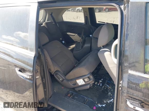 ✅ 2017 Honda Odyssey SE • VIN: 5FNRL5H39HB025860 • Lot: 43440919. Listed on IAAI with 138,262 mi. Free auction sales archive from the USA and detailed vehicle history report at DreamBid. Image 8.