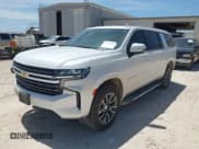 ✅ 2021 Chevrolet Suburban LT • VIN: 1GNSKCKD8MR431554 • Lot: 42774823. Wystawiony na IAAI z przebiegiem 84 653 mil. Bezpłatny archiwum sprzedaży aukcyjnych z USA i szczegółowy raport historii pojazdu na DreamBid. Zdjęcie 2.