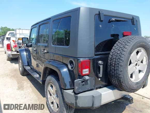 ✅ 2008 Jeep Wrangler Unlimited Sahara • VIN: 1J4GA59138L640048 • Lot: 42594778. Listed on IAAI with 114,332 mi. Free auction sales archive from the USA and detailed vehicle history report at DreamBid. Image 3.