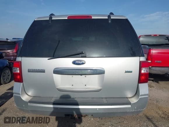 ✅ 2011 Ford Expedition Limited • VIN: 1FMJU1K53BEF20833 • Лот: 42763856. Опубликован ранее на IAAI с пробегом 195 860 миль. Бесплатный доступ к архиву аукционных продаж из США и подробный отчёт об истории автомобиля на DreamBid. Изображение 15.