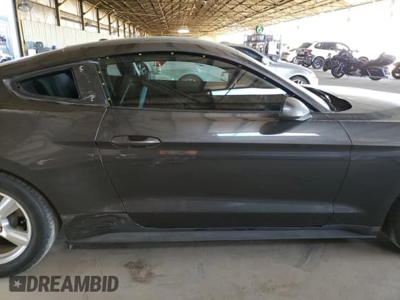 ✅ 2019 Ford Mustang EcoBoost • VIN: 1FA6P8TH9K5189796 • Lot: 89919255. Listed on Copart with 39,495 mi. Free auction sales archive from the USA and detailed vehicle history report at DreamBid. Image 10.