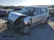✅ 2013 Kia Soul • VIN: KNDJT2A52D7528203 • Лот: 47174264. Опубликован ранее на Copart с пробегом 78 702 миль. Бесплатный доступ к архиву аукционных продаж из США и подробный отчёт об истории автомобиля на DreamBid. Изображение 1.