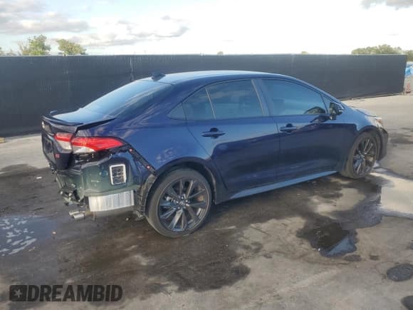 ✅ 2024 Toyota Corolla SE • VIN: JTDS4MCE1RJ106265 • Lot: 90648515. Listed on Copart with 20,967 mi. Free auction sales archive from the USA and detailed vehicle history report at DreamBid. Image 3.