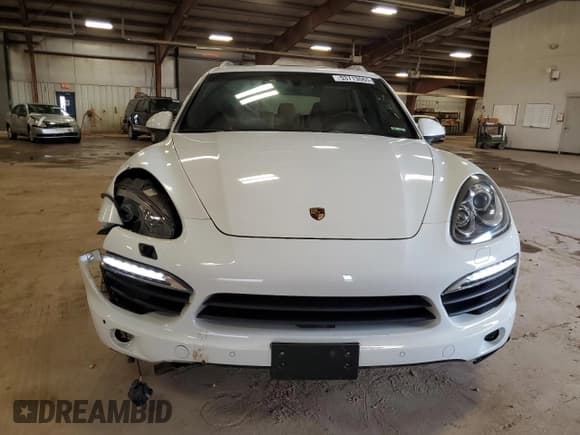✅ 2012 Porsche Cayenne S • VIN: WP1AB2A24CLA49892 • Lot: 53713065. Listed on Copart with 126,603 mi. Free auction sales archive from the USA and detailed vehicle history report at DreamBid. Image 5.