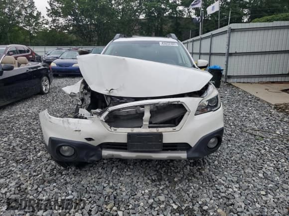 ✅ 2016 Subaru Outback Limited • VIN: 4S4BSANC1G3268412 • Lot: 63852485. Listed on Copart with 82,101 mi. Free auction sales archive from the USA and detailed vehicle history report at DreamBid. Image 5.