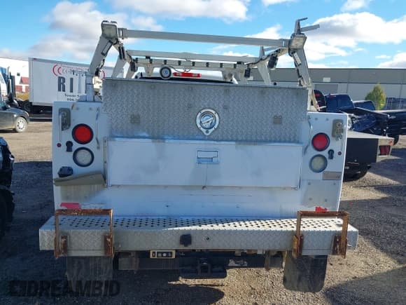 ✅ 2012 Chevrolet Silverado 2500HD • VIN: 1GB2KVCG3CZ337730 • Lot: 43269374. Wystawiony na IAAI z przebiegiem Nie podano. Bezpłatny archiwum sprzedaży aukcyjnych z USA i szczegółowy raport historii pojazdu na DreamBid. Zdjęcie 16.