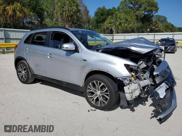 2017 Mitsubishi Outlander SEL z VIN JA4AP4AW3HZ045266, wystawiony jako Copart lot #51518255 z przebiegiem 95 371 mil mil oraz Szkoda całkowita • Salvage title. Historia ofert i sprzedaży dostępna na DreamBid. Obrazek 4.