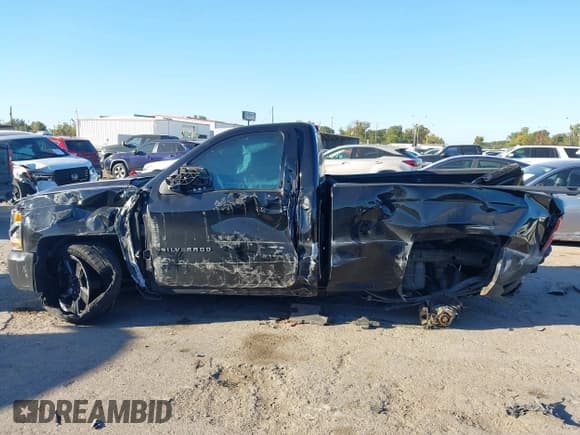 ✅ 2018 Chevrolet Silverado 1500 Work Truck • VIN: 1GCNCNEC1JZ291411 • Лот: 43632670. Опубликован ранее на IAAI с пробегом 93 335 миль. Бесплатный доступ к архиву аукционных продаж из США и подробный отчёт об истории автомобиля на DreamBid. Изображение 14.