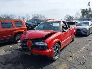 ✅ 2001 Chevrolet S-10 LS • VIN: 1GCCS19W818196034 • Лот: 41571114. Опубликован ранее на IAAI с пробегом 222 440 миль. Бесплатный доступ к архиву аукционных продаж из США и подробный отчёт об истории автомобиля на DreamBid. Изображение 2.