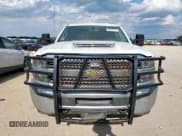 ✅ 2017 Chevrolet Silverado 2500HD Work Truck • VIN: 1GC1KUEY2HF215781 • Lot: 68792115. Wystawiony na Copart z przebiegiem 191 528 mil. Bezpłatny archiwum sprzedaży aukcyjnych z USA i szczegółowy raport historii pojazdu na DreamBid. Zdjęcie 5.