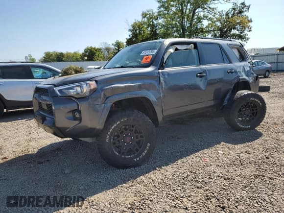 ✅ 2021 Toyota 4Runner Venture • VIN: JTEHU5JR9M5849095 • Лот: 81015795. Опубликован ранее на Copart с пробегом 117 529 миль. Бесплатный доступ к архиву аукционных продаж из США и подробный отчёт об истории автомобиля на DreamBid. Изображение 1.