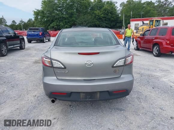 ✅ 2010 Mazda 3 i Touring • VIN: JM1BL1SG3A1262462 • Lot: 42197772. Listed on IAAI with 147,488 mi. Free auction sales archive from the USA and detailed vehicle history report at DreamBid. Image 16.