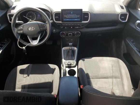 ✅ 2021 Hyundai Venue SEL • VIN: KMHRC8A35MU092142 • Lot: 57323545. Listed on Copart with 31,053 mi. Free auction sales archive from the USA and detailed vehicle history report at DreamBid. Image 8.