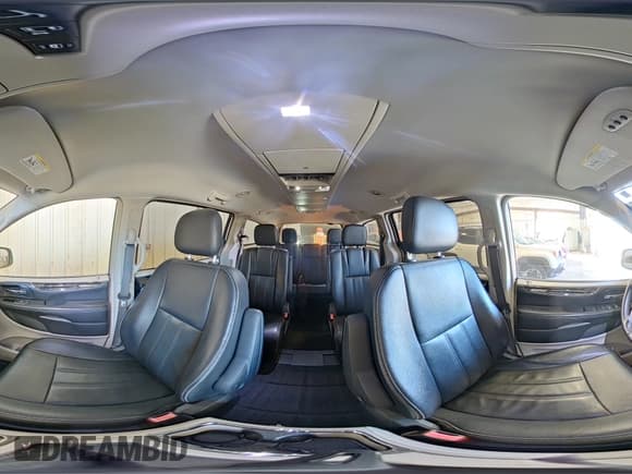 ✅ 2016 Chrysler Town & Country Touring • VIN: 2C4RC1BG4GR238237 • Lot: 91935515. Wystawiony na Copart z przebiegiem 149 735 mil. Bezpłatny archiwum sprzedaży aukcyjnych z USA i szczegółowy raport historii pojazdu na DreamBid. Zdjęcie 15.