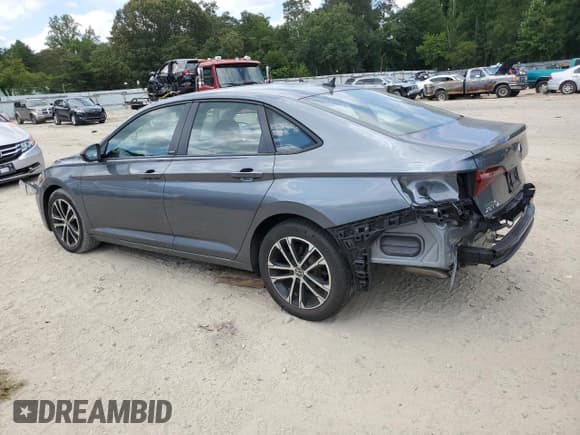 ✅ 2023 Volkswagen Jetta Sport • VIN: 3VWBM7BU3PM040115 • Lot: 68155065. Wystawiony na Copart z przebiegiem 51 740 mil. Bezpłatny archiwum sprzedaży aukcyjnych z USA i szczegółowy raport historii pojazdu na DreamBid. Zdjęcie 2.