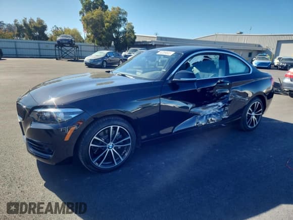 ✅ 2020 BMW 2 Series 230i • VIN: WBA2J1C0XL7F82577 • Lot: 90359535. Listed on Copart with 36,944 mi. Free auction sales archive from the USA and detailed vehicle history report at DreamBid. Image 1.