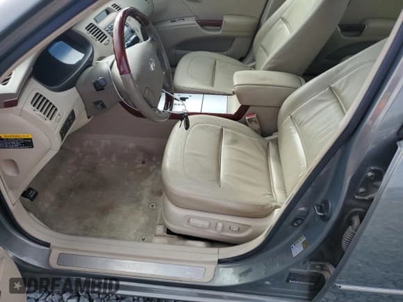 ✅ 2008 Hyundai Azera Limited • VIN: KMHFC46F78A263463 • Lot: 81938155. Listed on Copart with 94,944 mi. Free auction sales archive from the USA and detailed vehicle history report at DreamBid. Image 7.