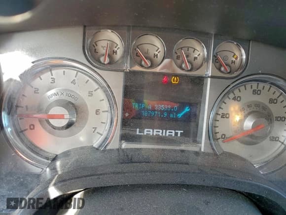 ✅ 2010 Ford F-150 XL • VIN: 1FTFW1EV5AFC61576 • Lot: 92445765. Listed on Copart with 187,971 mi. Free auction sales archive from the USA and detailed vehicle history report at DreamBid. Image 9.