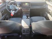 ✅ 2025 Hyundai Tucson Limited • VIN: 5NMJE3DE1SH605628 • Лот: 90425385. Опубликован ранее на Copart с пробегом 1 053 миль. Бесплатный доступ к архиву аукционных продаж из США и подробный отчёт об истории автомобиля на DreamBid. Изображение 8.