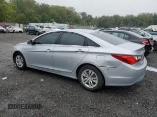 ✅ 2011 Hyundai Sonata GLS • VIN: 5NPEB4AC0BH300613 • Lot: 72837954. Listed on Copart with 107,636 mi. Free auction sales archive from the USA and detailed vehicle history report at DreamBid. Image 2.