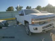 ✅ 2016 Chevrolet Silverado 2500HD High Country • VIN: 1GC1KXE84GF243646 • Lot: 86803845. Wystawiony na Copart z przebiegiem 96 150 mil. Bezpłatny archiwum sprzedaży aukcyjnych z USA i szczegółowy raport historii pojazdu na DreamBid. Zdjęcie 13.