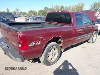 2003 Chevrolet Silverado 1500 LS z VIN 1GCEK19V43E308106, wystawiony jako IAAI lot #43392743 z przebiegiem 211 880 mil mil oraz . Historia ofert i sprzedaży dostępna na DreamBid. Obrazek 4.