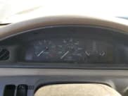 ✅ 1994 Mazda 626 DX • VIN: 1YVGE22C5R5160503 • Lot: 87448214. Wystawiony na Copart z przebiegiem 70 575 mil. Bezpłatny archiwum sprzedaży aukcyjnych z USA i szczegółowy raport historii pojazdu na DreamBid. Zdjęcie 9.