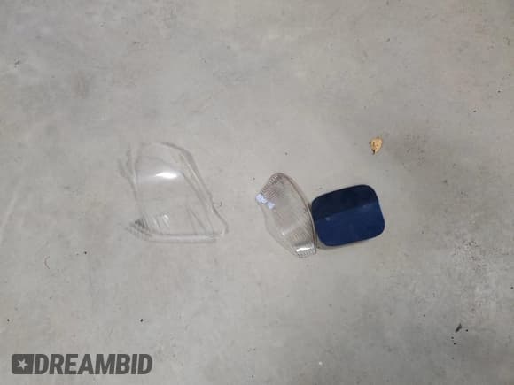 ✅ 2006 Toyota Matrix XR • VIN: 2T1KR32E66C605731 • Лот: 90784405. Опубликован ранее на Copart с пробегом 250 377 миль. Бесплатный доступ к архиву аукционных продаж из США и подробный отчёт об истории автомобиля на DreamBid. Изображение 12.