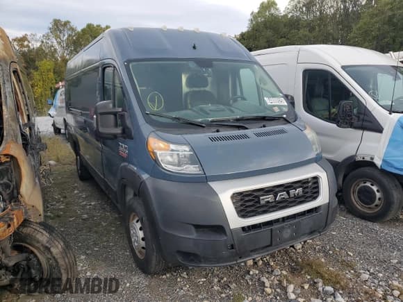 ✅ 2020 Ram ProMaster Cargo • VIN: 3C6URVJG0LE129374 • Lot: 84800925. Listed on Copart with 50,499 mi. Free auction sales archive from the USA and detailed vehicle history report at DreamBid. Image 4.